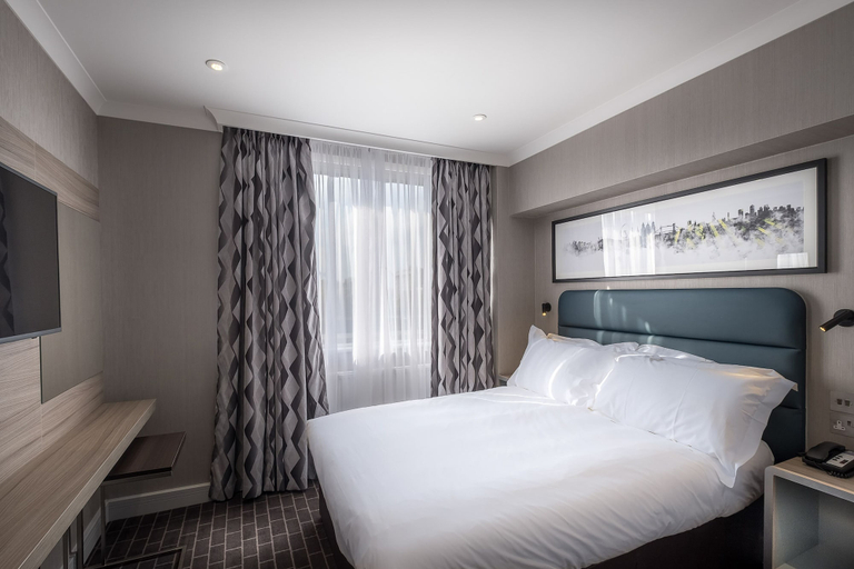 Bedroom 3, City Sleeper at Royal National Hotel, London