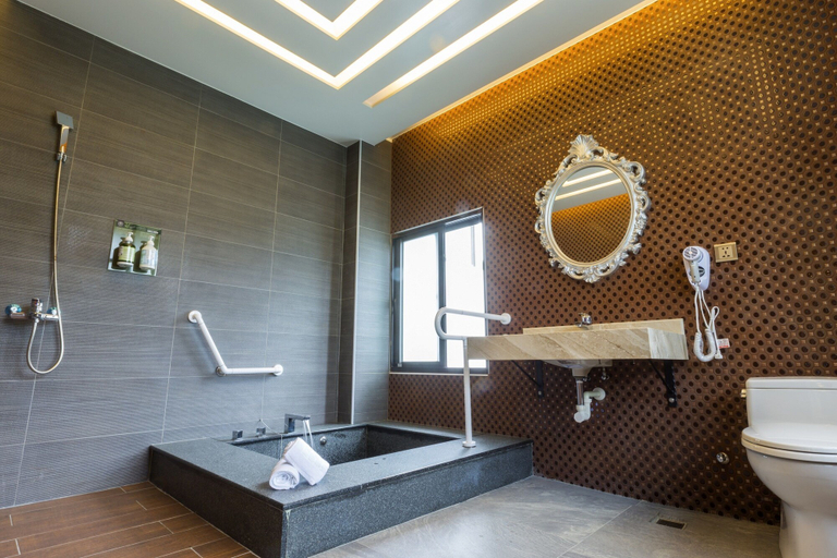 Bathroom 3, Huaman hot villa, Nantou