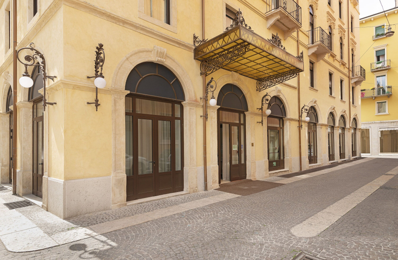 Exterior & Views 2, Boutique hotel touring, Verona