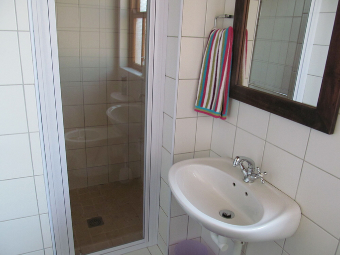 Bathroom 4, Die Ou Huis, Cape Winelands