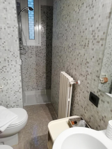 Bathroom 5, B&B Pergola House, Lucca