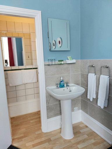 Bathroom 3, Harmony Guest House, Torbay