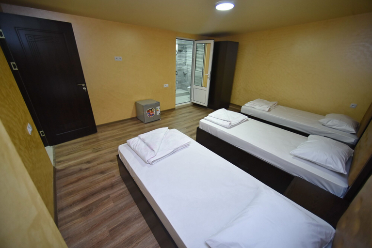 Bedroom 2, MBM Hotel Yerevan, Yerevan