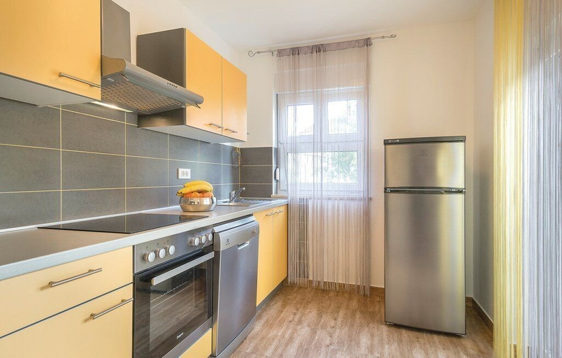 Others 5, Apartment 1287, Pula