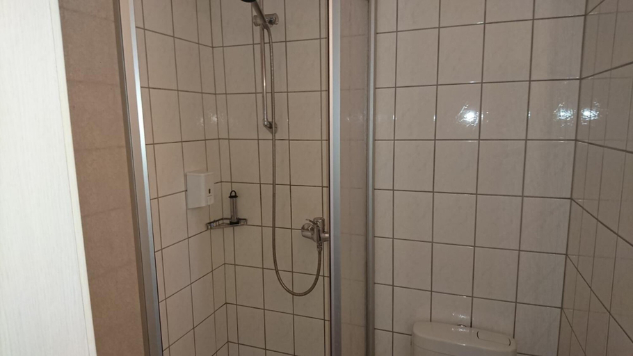 Bathroom 5, Gaststätte und Pension Erbgericht, Mittelsachsen