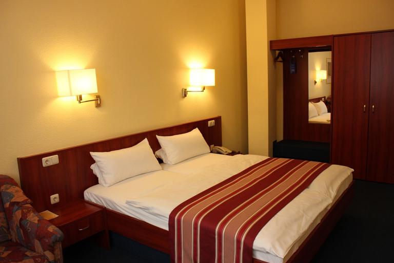 Bedroom 2, Hotel Cabo, Hamburg