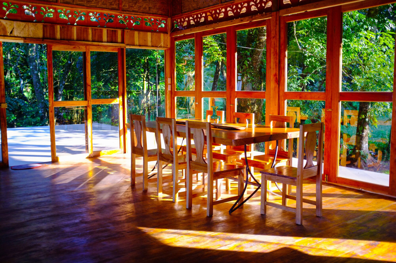 Food & Drinks, Volcano House, Mambajao