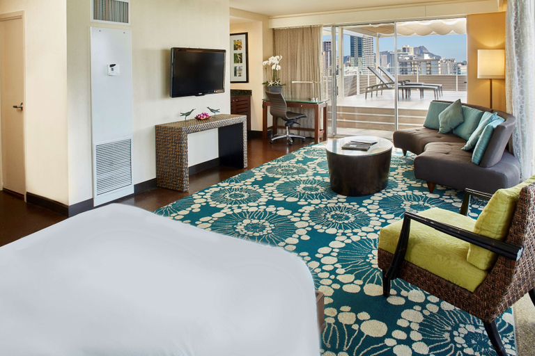 Bedroom 3, DoubleTree by Hilton Hotel Alana - Waikiki Beach, Honolulu