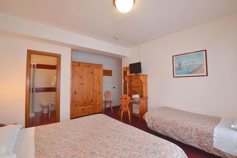 Bedroom 4, Hotel Coldai, Belluno