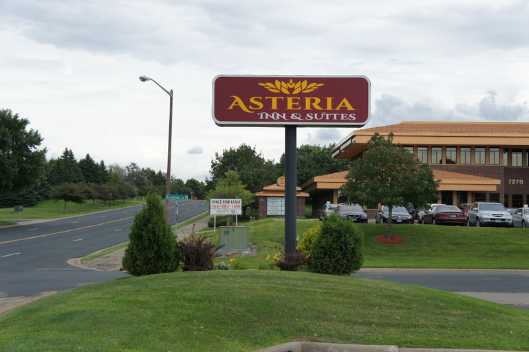 Exterior & Views 2, Coratel Inn and Suites Maple Grove, Hennepin