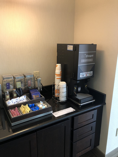 Food & Drinks 5, MainStay Suites East Camden, Ouachita