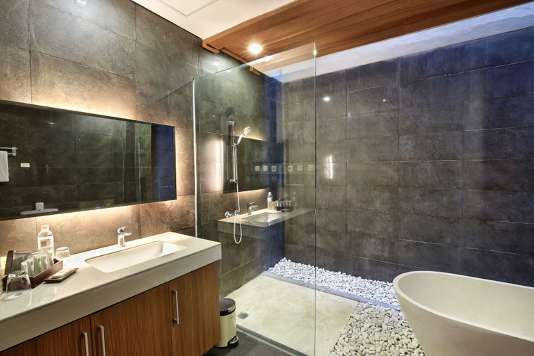 Bathroom 3, Bellevue Heritage Villas Nusa Dua, Badung