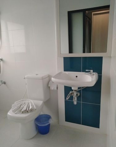 Bathroom 4, Abani Jomtien Inn, Pattaya