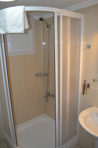 Bathroom 5, Amasra Ceylin Hotel, Amasra