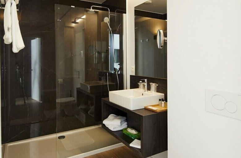 Bathroom 4, B&B Sasput, Limburg