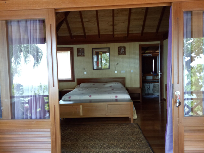 Bedroom 4, Fare Vai Nui