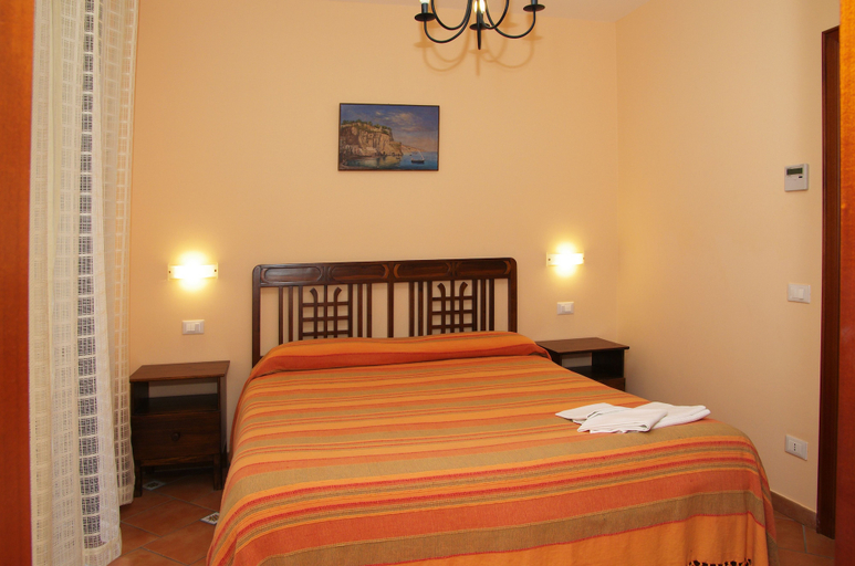 Bedroom 4, DolceVita Sorrento Guest House, Napoli