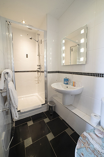 Bathroom 3, Heart House NEC, Warwickshire
