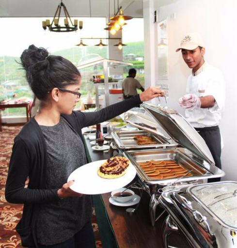Food & Drinks 5, The Blackpool Hotel, Nuwara Eliya