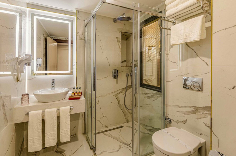 Bathroom 5, Beethoven Senfoni Hotel, Fatih