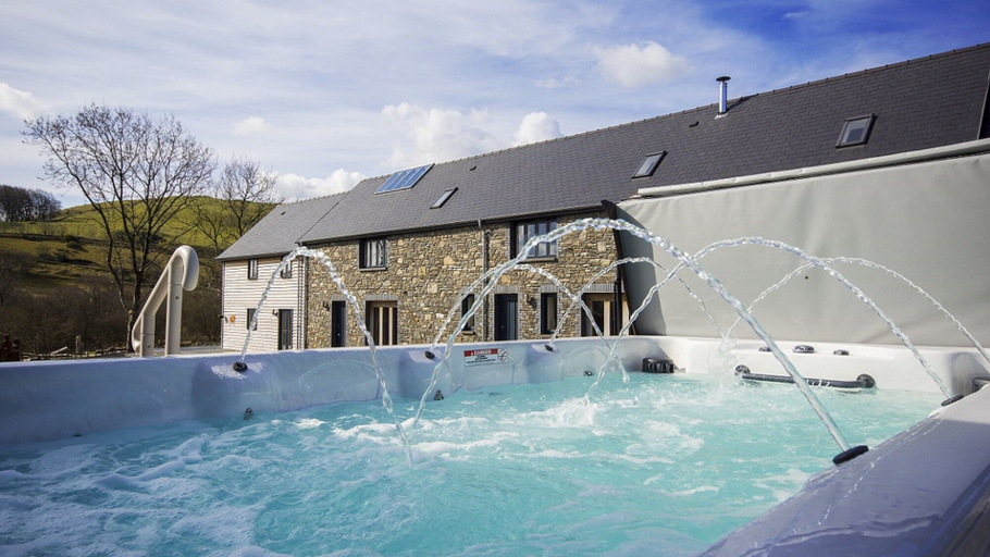 Sport & Beauty, Tynrhyd Retreat, Ceredigion