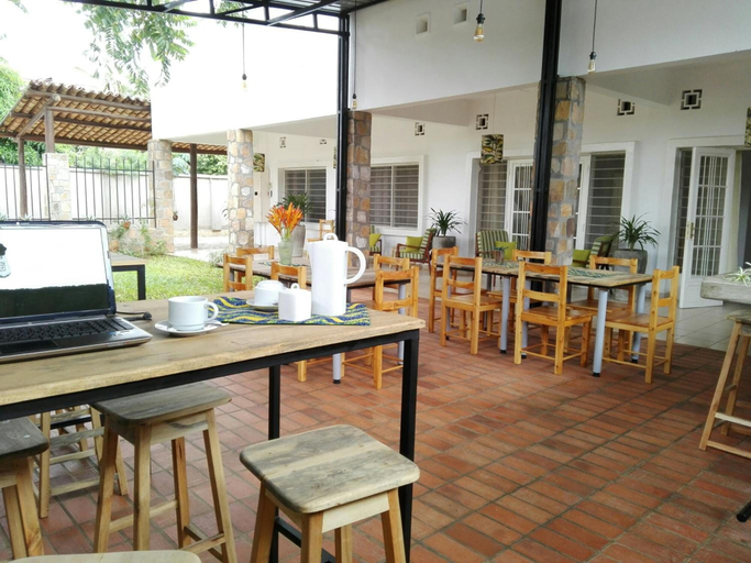 Food & Drinks 4, Urban Lodge, Roherero