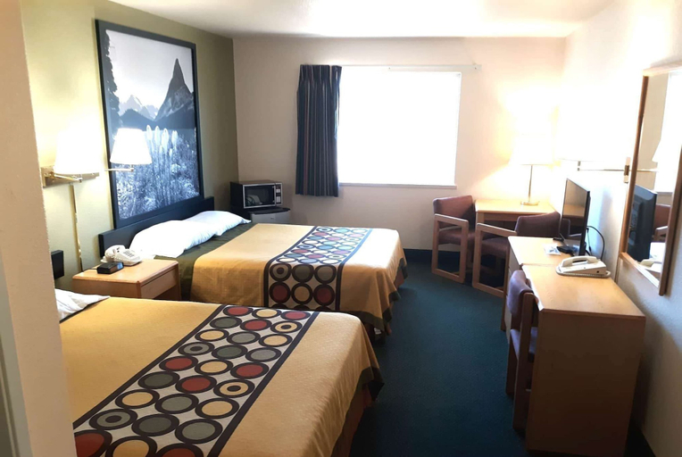Bedroom 3, Super 8 by Wyndham Hamilton, Ravalli