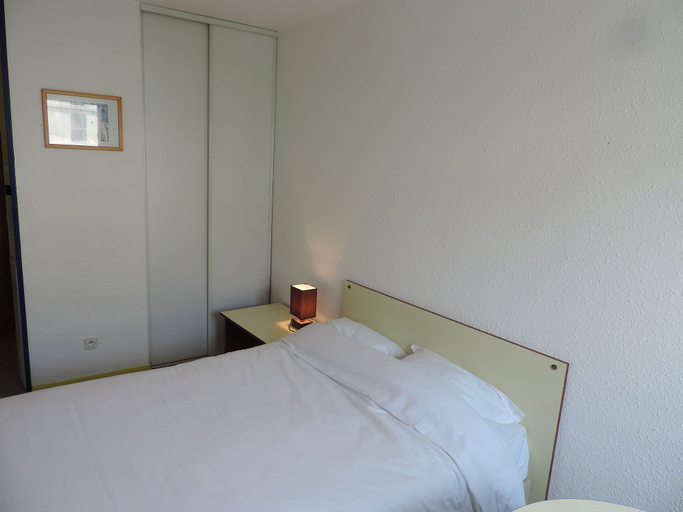 Bedroom 4, Résidence Hôtelière Poincaré, Oise