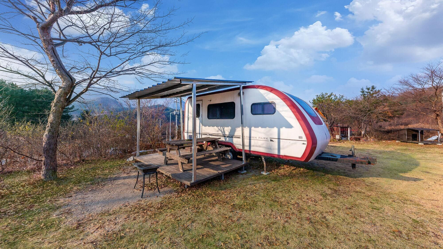 Exterior & Views 2, Gapeyong Unak Holiday Caravan, Gapyeong
