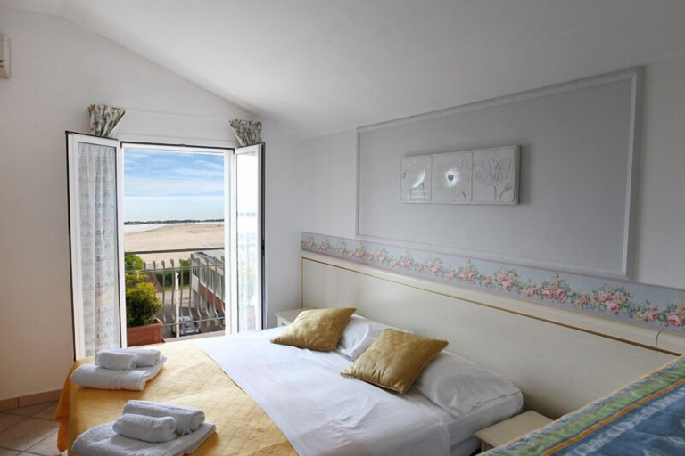 Bedroom 2, Hotel Il Nido, Rimini
