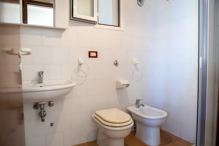 Bathroom 3, Lungomare Apartaments, Lecce