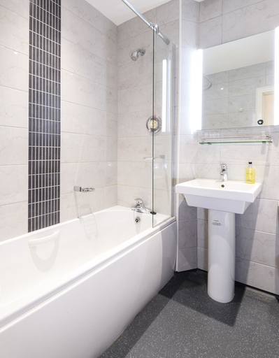 Bathroom 4, Sunbank House Hotel, Perthshire and Kinross