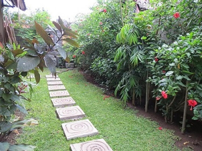 Exterior & Views 5, Bali Sari Homestay, Karangasem