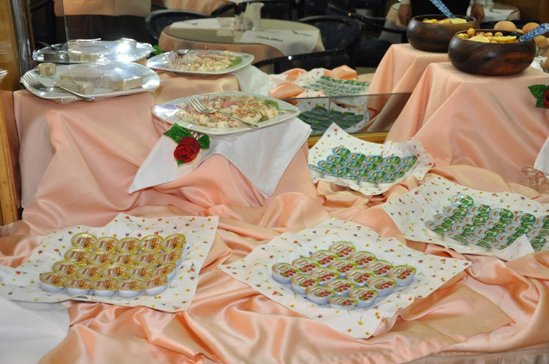 Food & Drinks 5, Otel Kabacam, Konak