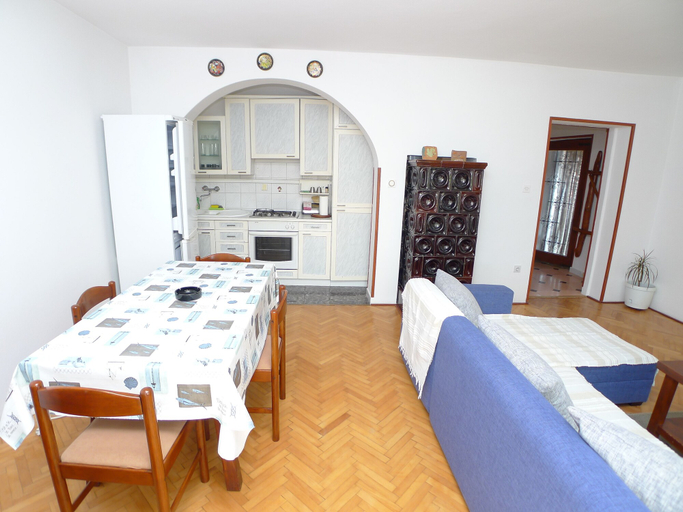 Others 5, Apartment for 5 Persons With Balcony, Premantura