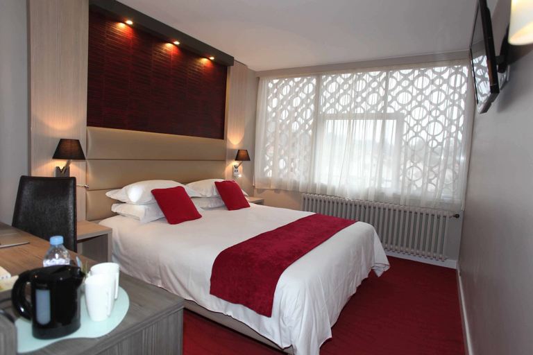 Bedroom 3, Hotel Grenoble Meylan Les 3 Roses, Isère