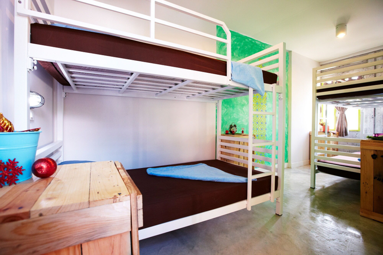 Bedroom 3, WH Hostel, Khlong Toey