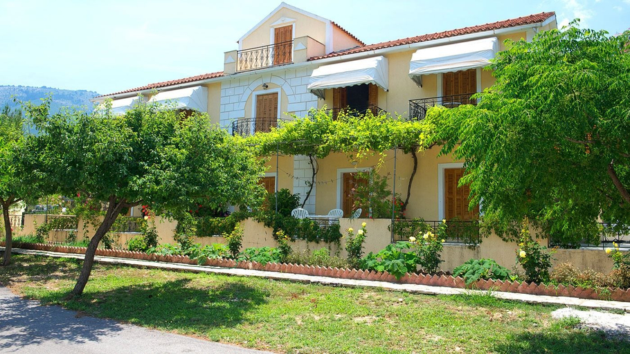 Exterior & Views 2, Stalaktites Studios and Apartments, Ionian Islands