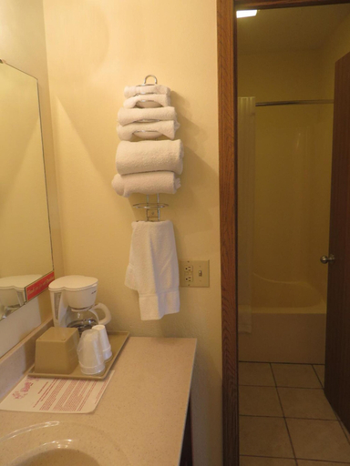 Bathroom 3, Honeysuckle Inn - Mountain View, Howell