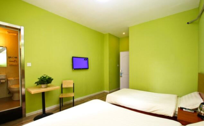 Bedroom 5, Meet int'l Youth Hostel Zhejiang Rd, Qingdao