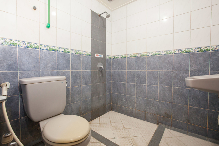 Bathroom 4, RedDoorz @ Lawang, Malang