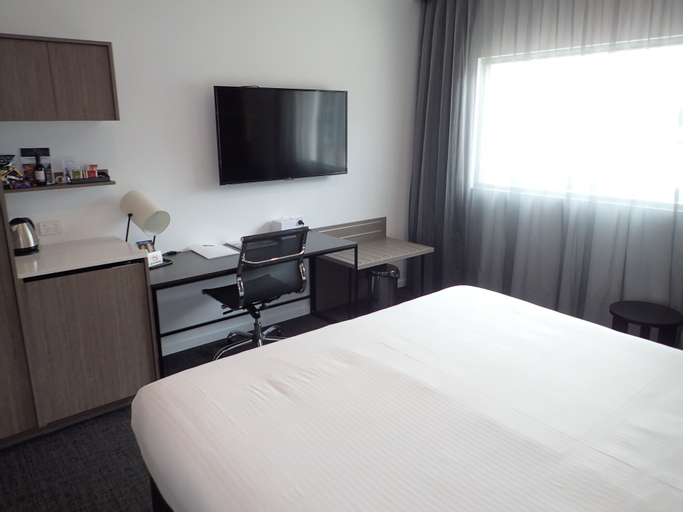 Bedroom 3, Mercure Sunshine Coast Kawana Waters, Caloundra - Kawana
