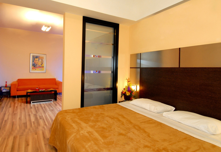 Bedroom 3, Suite Hotel Chrome, El Metn