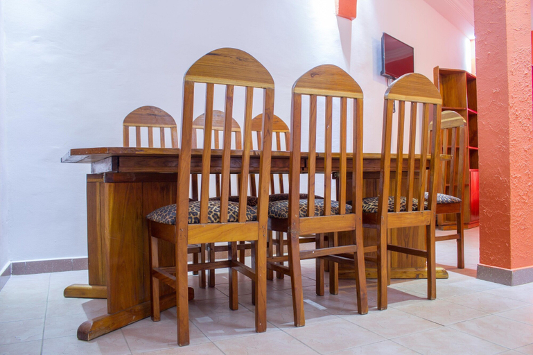 Food & Drinks 5, Residence Gogo Sara, Dakar