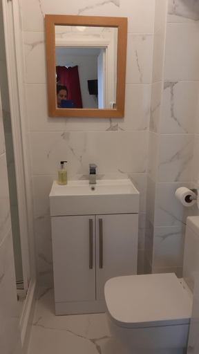 Bathroom 5, Chiswick Lodge Hotel, London
