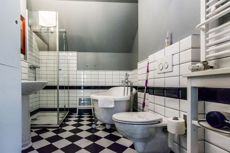 Bathroom 4, Apartamenty hoteLOVE pod Debami, Jelenia Góra