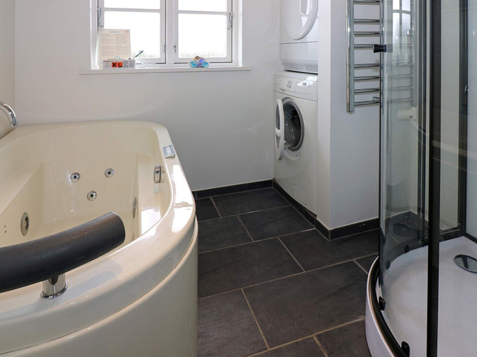 Bathroom 4, Spacious Holiday Home in Storvorde Whirlpool, Aalborg