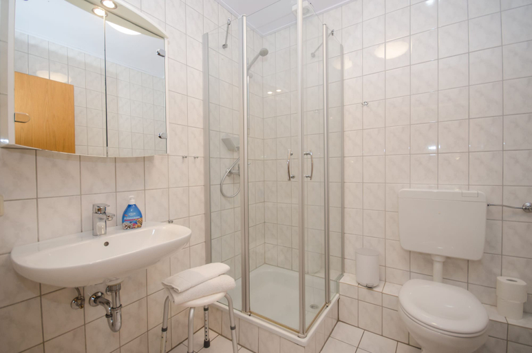 Bathroom 4, Ferienwohnung Busemann, Leer