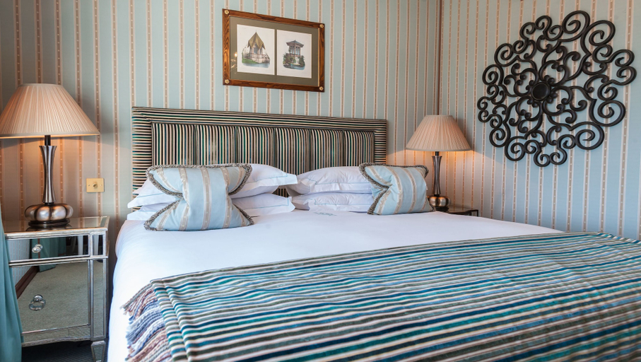 Bedroom 3, The Duke Hotel