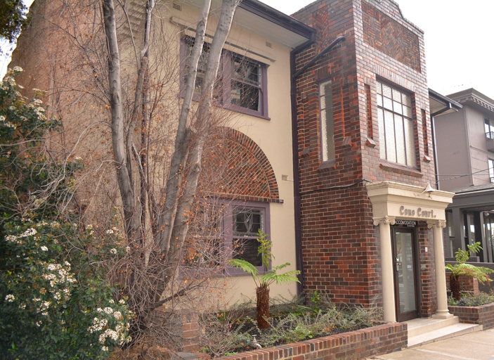 Exterior & Views 2, Como Court, Melbourne